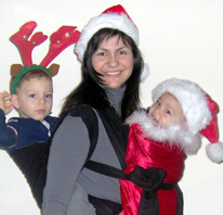 christmasfamily%20babywearing_small.JPG