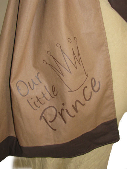 <a href="http://www.babywearing.gr/product/ironon-our-little-prince-2/"target="_blank">Our little prince</a> 15€