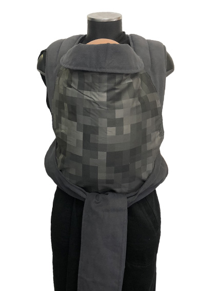 marsipos-mei-tai-4699-grey-pixels-4098-2 Εργονομικός, πιστοποιημένος μάρσιπος mei tai Αστεράκι, με σχέδιο grey pixels εξωτερικά και σκούρο γκρι ανθρακί στις ράντες