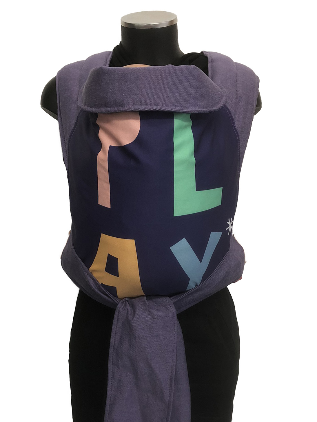 marsipos-mei-tai-4745-play-every-day-lilac-purple-soft-and-cool-5 Εργονομικός μάρσιπος mei tai από νεογέννητο με μήνυμα Play Every day, μωβ λιλά, οργανικό βαμβάκι, πολύ απαλό