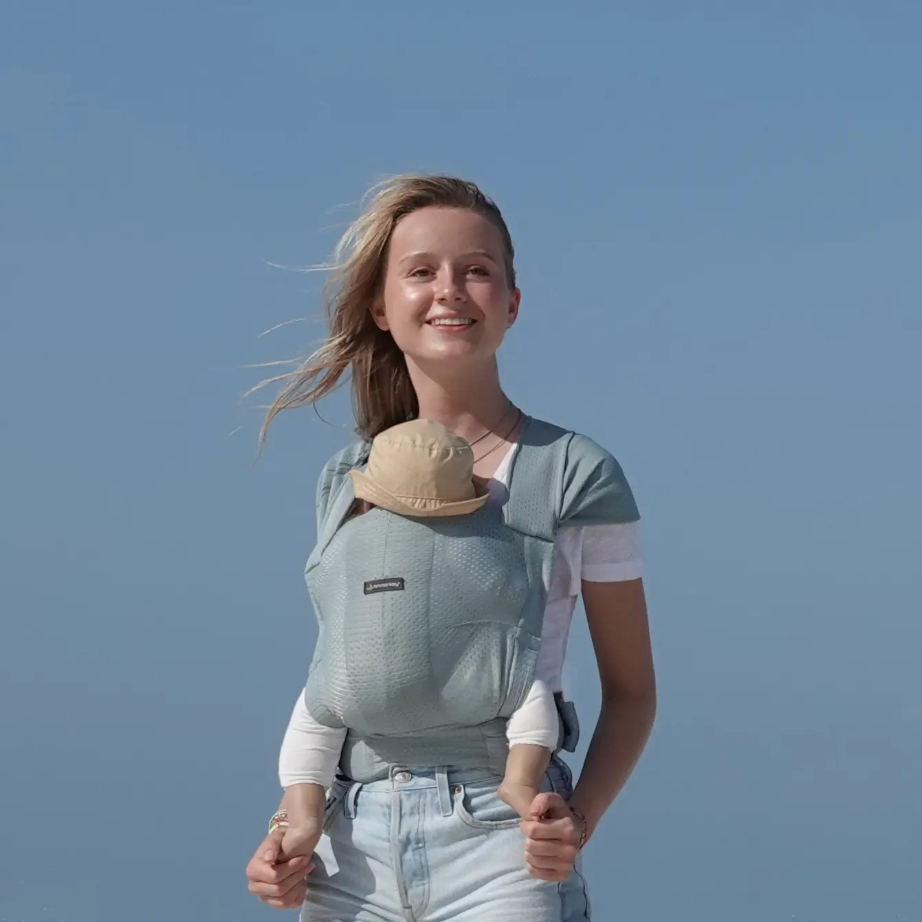 marsipos-mini-monkey-green-kalokairinos-ergonomikos-adiavroxos-1 Μάρσιπος minimonkey carrier καλοκαιρινός που μπαίνει στο νερό, φυστικί χρώμα