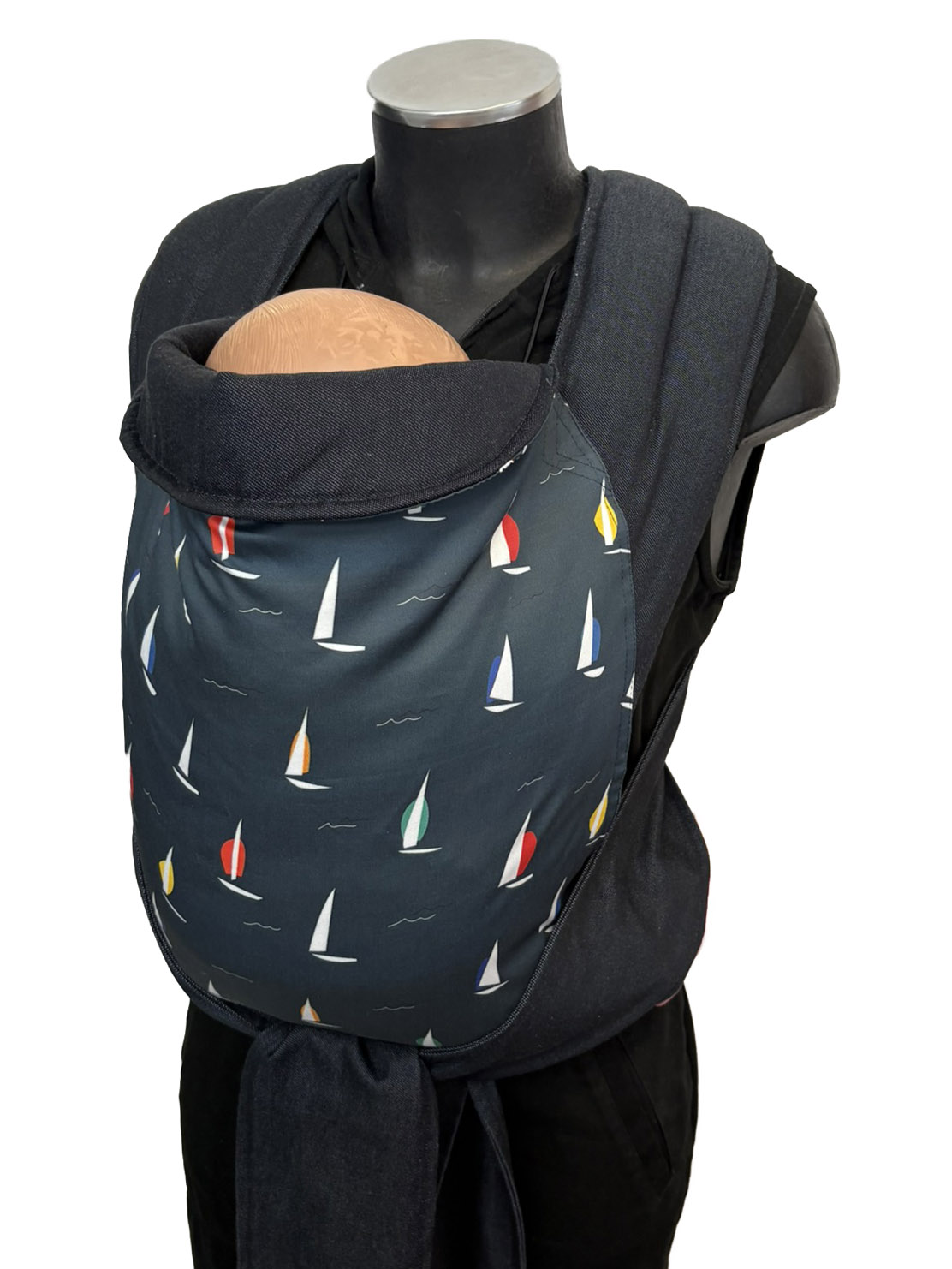 marsipos-mei-tai-4772-regatta-navy-black-soft-and-cool-5 Εργονομικός μάρσιπος mei tai με σχέδιο Ρεγκάτα - Μικρά Ιστιοπλοϊκά και σκούρο navy black, απαλό και δροσερό ύφασμα