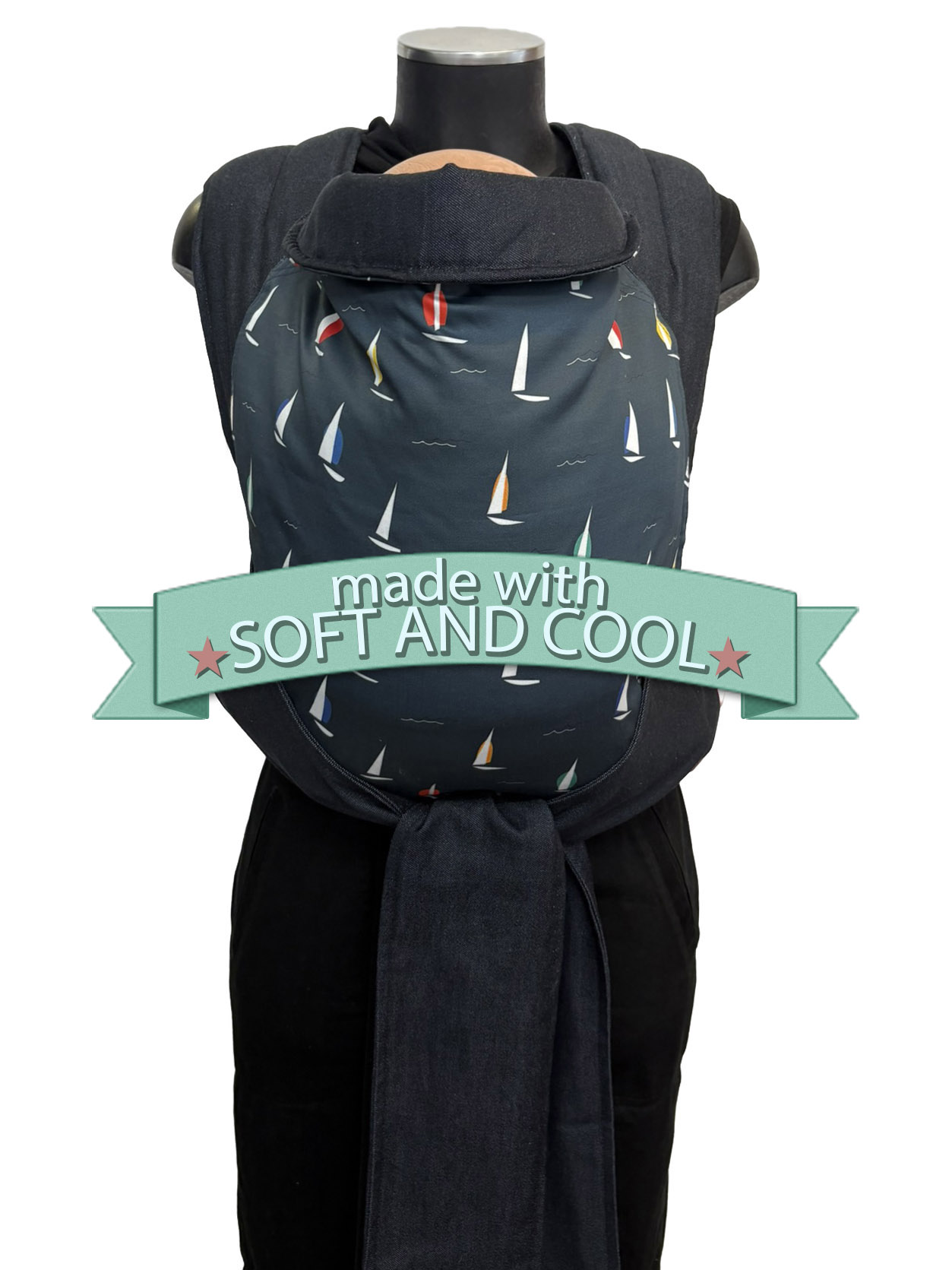 marsipos-mei-tai-4772-regatta-navy-black-soft-and-cool Εργονομικός μάρσιπος mei tai με σχέδιο Ρεγκάτα - Μικρά Ιστιοπλοϊκά και σκούρο navy black, απαλό και δροσερό ύφασμα