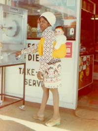 Traditional babywearing in Africa