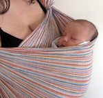Νεογέννητο μωράκι σε μάρσιπο ring sling