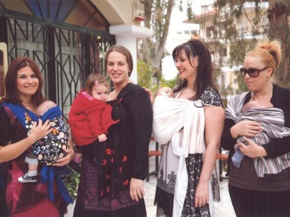 Babywearing mums