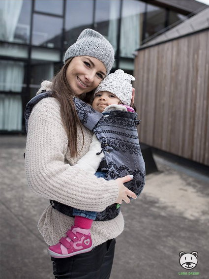 Diamond Lace Elegance Adjustable Baby Carrier - Image 4
