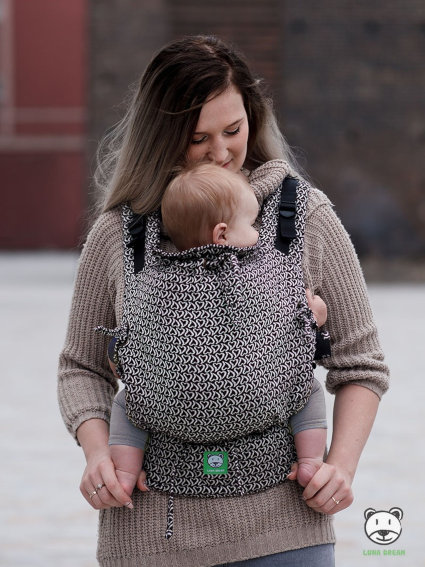 Little hearts Ecru Adjustable Baby Carrier - Image 2