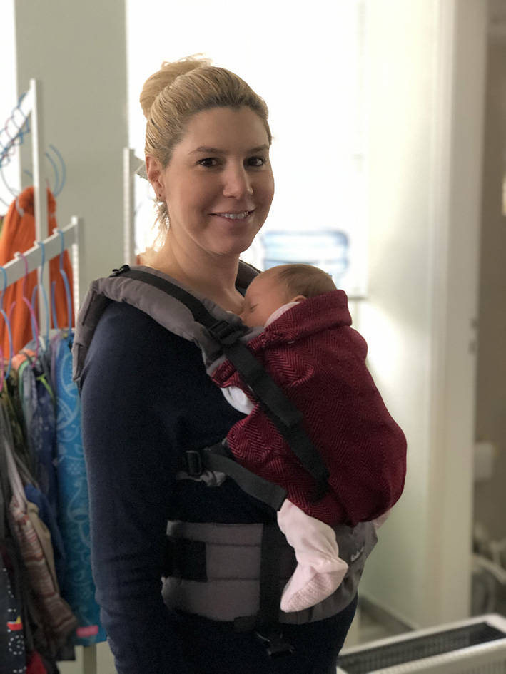 Newborn in a Kinder Hop