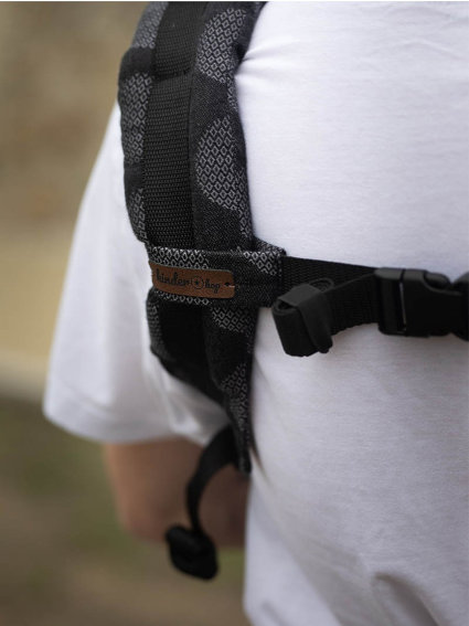 Kinder Hop Multi Grow Carrier Dark Dots All Fabric via Asteraki Slings - Image 6