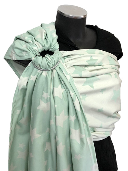 Μάρσιπος ring sling με κρίκους, από 100% οργανικό βαμβάκι, λεπτό και απαλό, σε χρώμα φυστικί-βεραμάν με αστεράκια