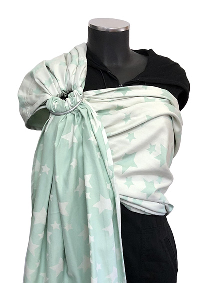 Μάρσιπος ring sling με κρίκους, από 100% οργανικό βαμβάκι, λεπτό και απαλό, σε χρώμα φυστικί-βεραμάν με αστεράκια